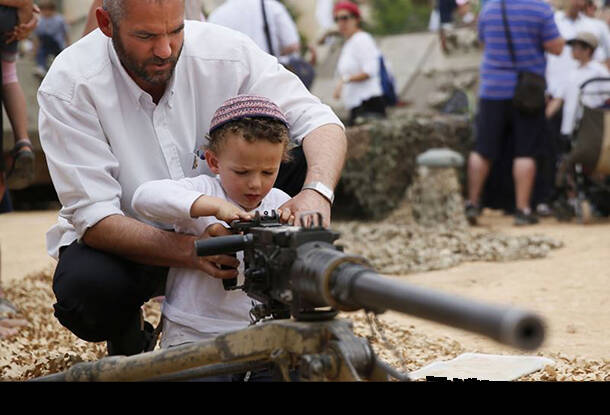 انتقاد تحلیلگر نیوزویک به فریب دموکراسی در انتخابات رژیم صهیونیستی/ با این کابینه، انتفاضهی سوم کلید خواهد خورد