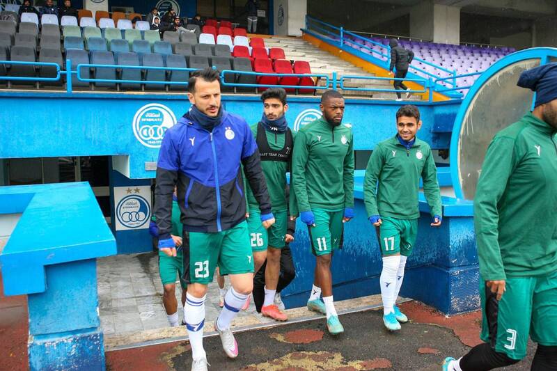 استقبال استقلالیها از دروازهبان تیم ملی +عکس