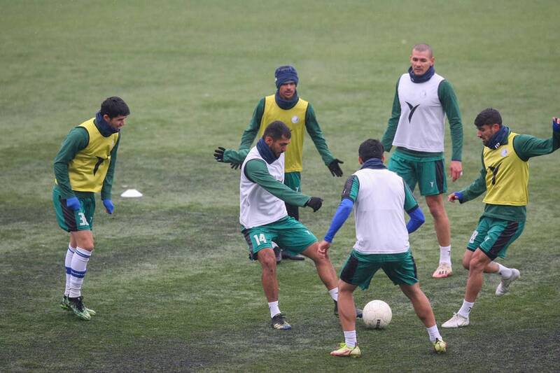 استقبال استقلالیها از دروازهبان تیم ملی +عکس