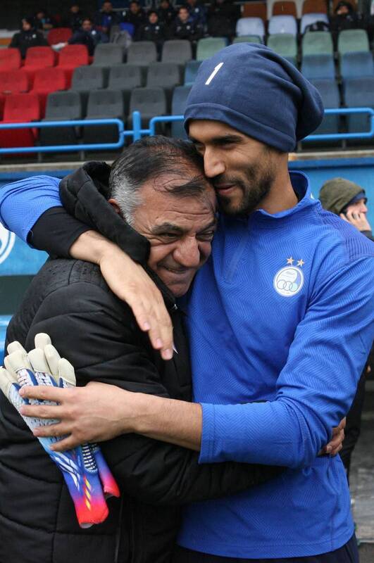 استقبال استقلالیها از دروازهبان تیم ملی +عکس