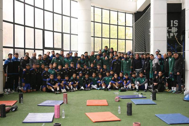 استقبال استقلالیها از دروازهبان تیم ملی +عکس