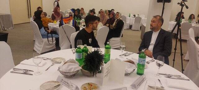 حضور وزیر خارجه در نشست با ایرانیان مقیم صربستان +عکس