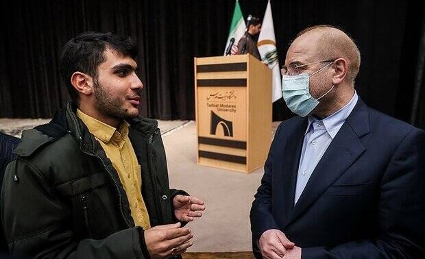 از حاشیه تا متن حضور مسئولان در دانشگاهها/ نشاط سیاسی در ۱۶ آذر