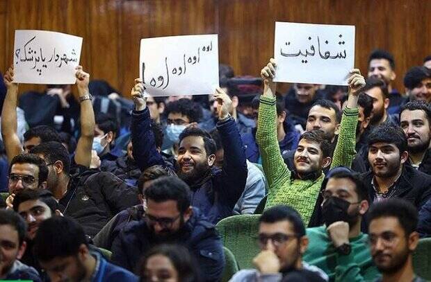 از حاشیه تا متن حضور مسئولان در دانشگاهها/ نشاط سیاسی در ۱۶ آذر