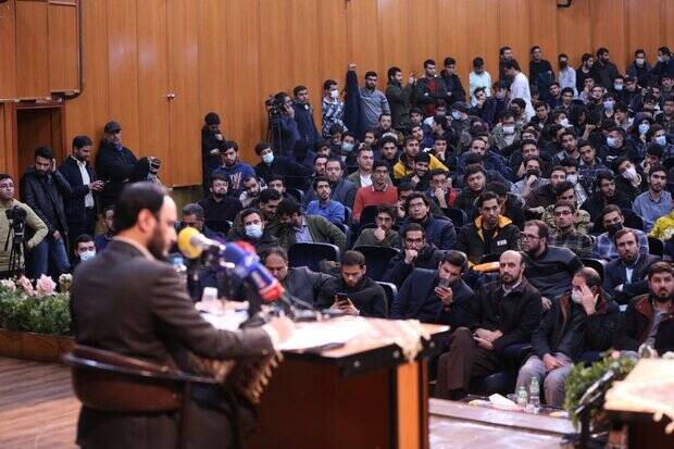 از حاشیه تا متن حضور مسئولان در دانشگاهها/ نشاط سیاسی در ۱۶ آذر