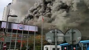 آتش سوزی گسترده در یک مرکز خرید استانبول ترکیه