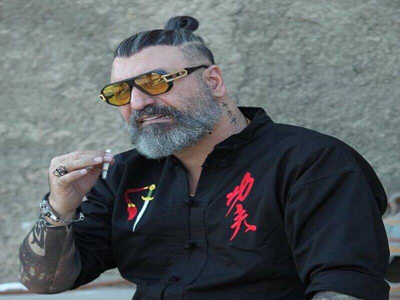 فرخنژاد؛ بیهمهچیز، شارلاتان یا پستتر از ارتفاع پست!