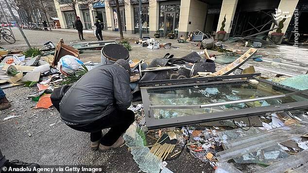 تصاویر جدید از ترکیدن آکواریوم غولپیکر برلین