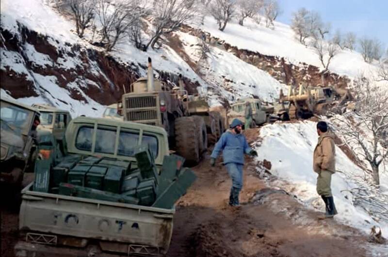 روایت مردی با استخوانهای مصنوعی در پیشانی/ این آقای مهندس هنوز هم پای انقلاب ایستاده است!