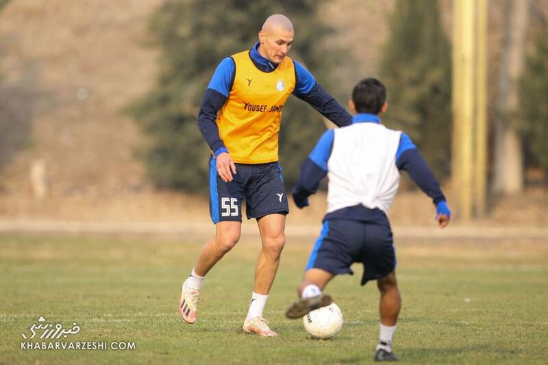شوک ستاره خارجی به استقلال در آستانه دربی/ من هم از ایران می روم!
