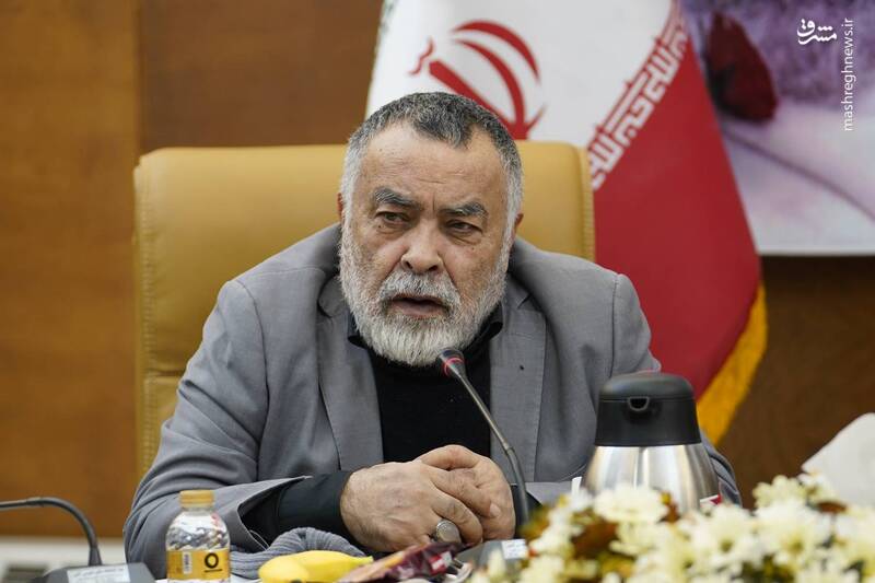 دلال انگلیسی مأمور خرید کتابهای خطی بود