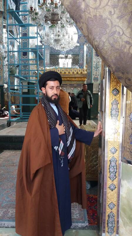 وقتی عالم وهابی محو اذان شیعی مدافع حرم شد+فیلم