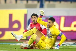 استقلال و پرسپولیس با تساوی به رختکن رفتند