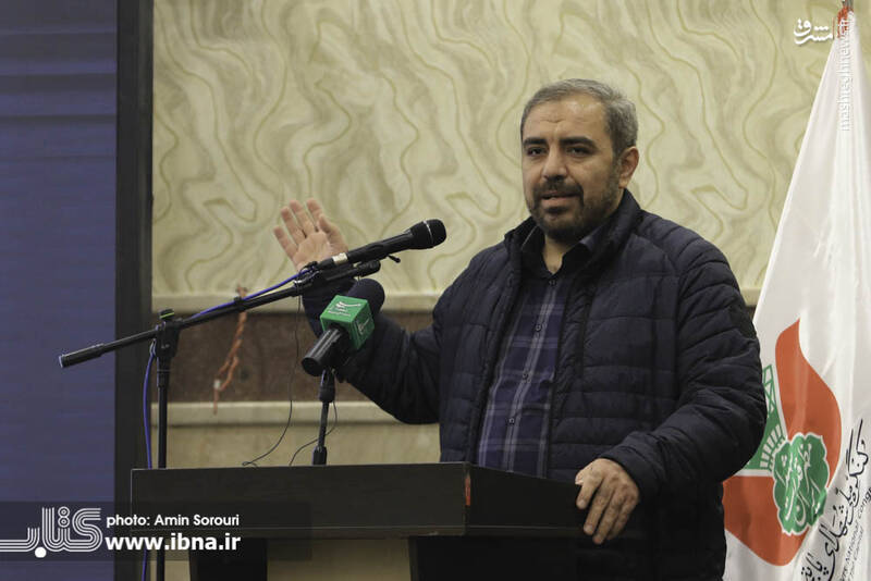 گلعلی بابایی هم محقق خوبی است و هم نویسندهای خوشقلم