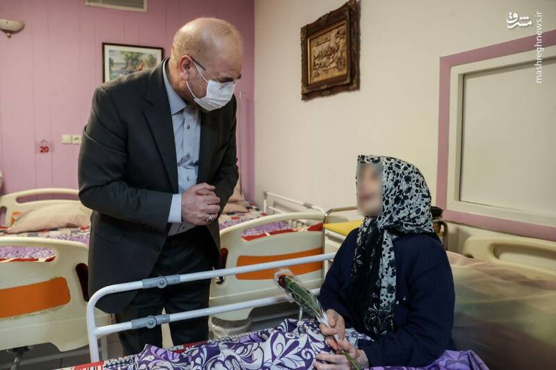 عکس/ حضور یلدایی قالیباف در یکی از مراکز نگهداری از سالمندان