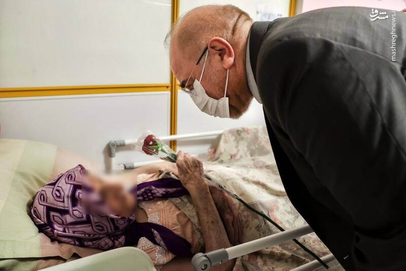 عکس/ حضور یلدایی قالیباف در یکی از مراکز نگهداری از سالمندان