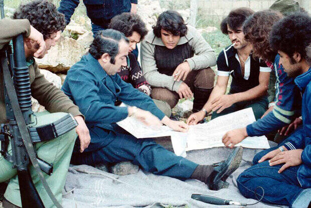 استفاده از F15، بویینگ، زیردریایی وتکاور زنپوش برای ترور ابوجهاد