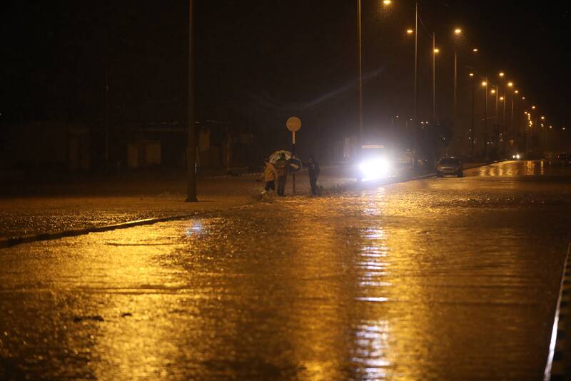 استفاده ابزاری رژیم صهیونیستی از آب باران علیه اهالی غزه+عکس