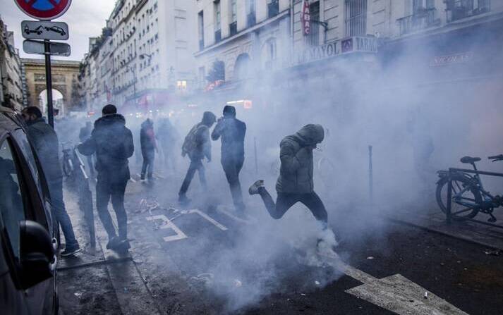 القای انزوای ایران در سیاست خارجی برای لاپوشانی بر شکست آشوب