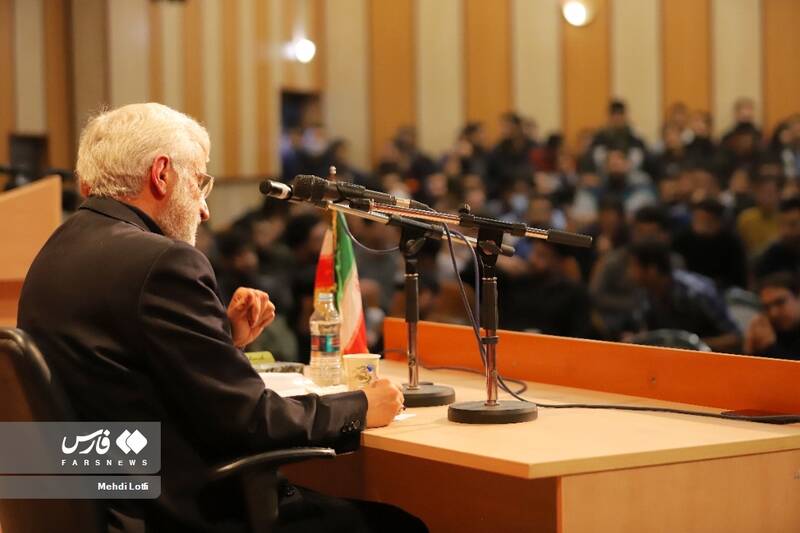 حضور سعید جلیلی در جمع دانشجویان دانشگاه صنعتی اصفهان