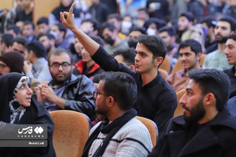 حضور سعید جلیلی در جمع دانشجویان دانشگاه صنعتی اصفهان