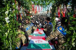 مراسم تشییع ۲۰۰ لاله‌های گلگون در پایتخت