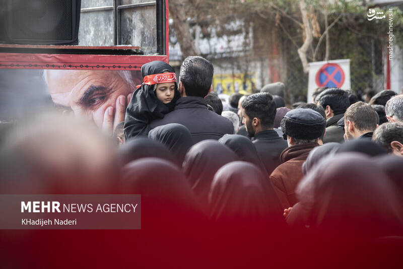 عکس/ آیین تشییع ۱۳ شهید گمنام در اصفهان