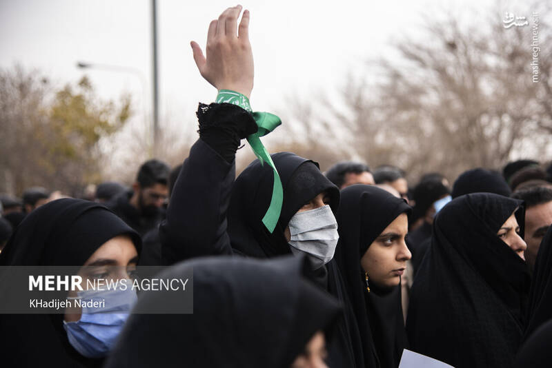 عکس/ آیین تشییع ۱۳ شهید گمنام در اصفهان