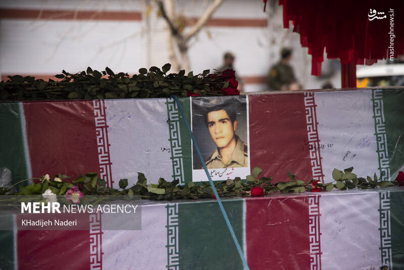 عکس/ آیین تشییع ۱۳ شهید گمنام در اصفهان