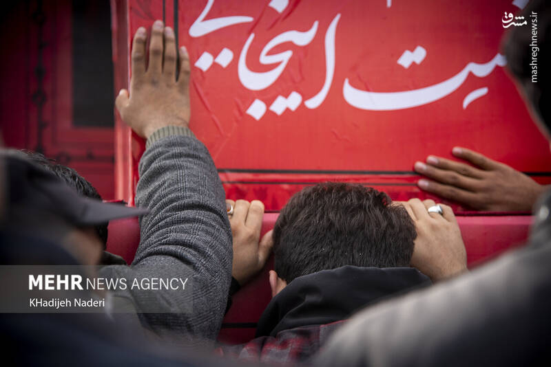 عکس/ آیین تشییع ۱۳ شهید گمنام در اصفهان