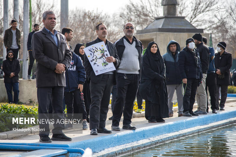 عکس/ آیین تشییع ۱۳ شهید گمنام در اصفهان