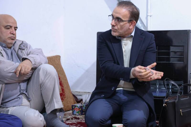 دیدار جمعی از اعضای حوزه سلامت و نمایندگان مجلس با خانواده شهید روح الله عجمیان