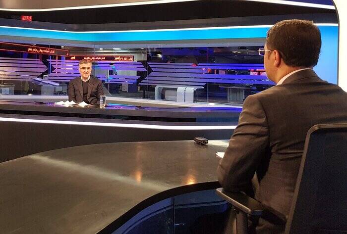 نرخ 44 هزار تومان بازار آزاد نرخ واقعی نیست / نرخ ارز نیمایی تا یکسال 28 هزار و500 تومان خواهد بود / بانکهای مشکلدار تعیین تکلیف میشوند 2