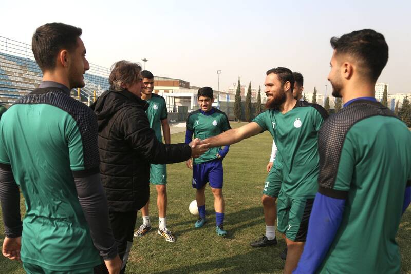 وضعیت نامشخص ۳ استقلالی برای بازی با تراکتور