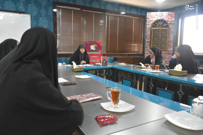 ما برای فضای مجازی تربیت نشدیم / گفتند مواظب باش انگ حکومتی نخوری! / پاساژ پالادیوم تهران برای مردم جذابتر از روستاهای بلوچستان نیست! / در زندان برای زن باردار داعشی لواشک میآوردند!