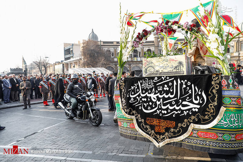 عکس/ مراسم تشییع پیکر شهید گمنام درسازمان ثبت اسناد و املاک
