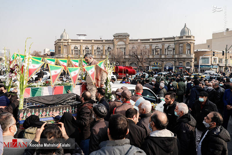 عکس/ مراسم تشییع پیکر شهید گمنام درسازمان ثبت اسناد و املاک