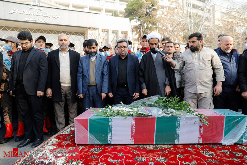 عکس/ مراسم تشییع پیکر شهید گمنام درسازمان ثبت اسناد و املاک