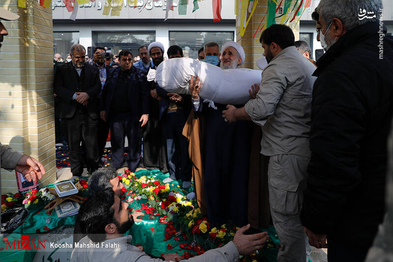 عکس/ مراسم تشییع پیکر شهید گمنام درسازمان ثبت اسناد و املاک