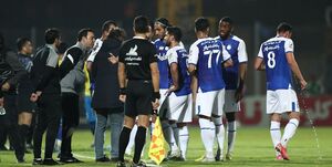 استقلال بدون جذب بازیکن نیم فصل دوم را آغاز میکند؟