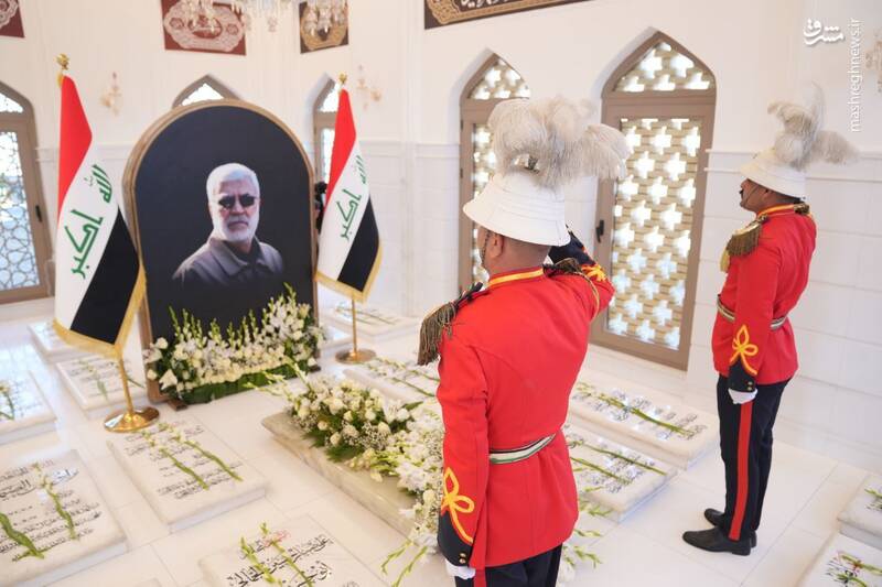 عکس/ ادای احترام گارد تشریفات عراق به شهید ابومهدی