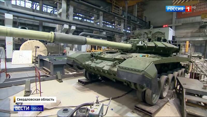 اضافهشدن تانکهای ارتقاء یافتهی T-72B به میدان نبرد اوکراین+عکس و فیلم