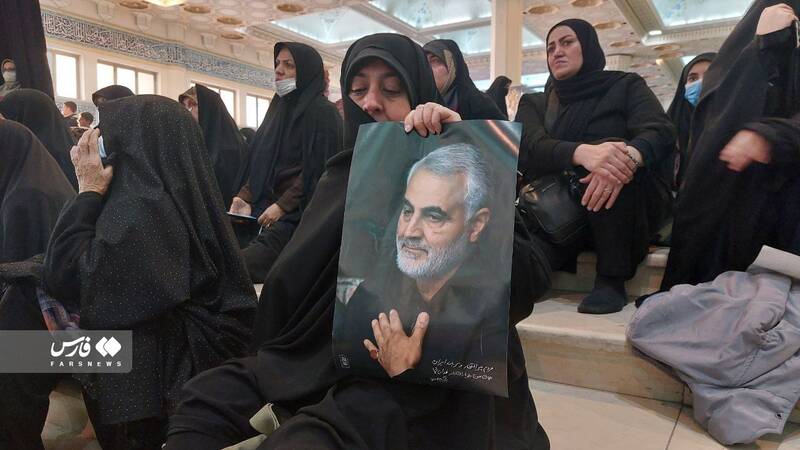 پیرزنی که برای حاجقاسم مادری کرد!