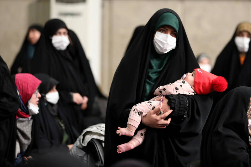 در دیدار بانوان با رهبر انقلاب چه گذشت؟ 3