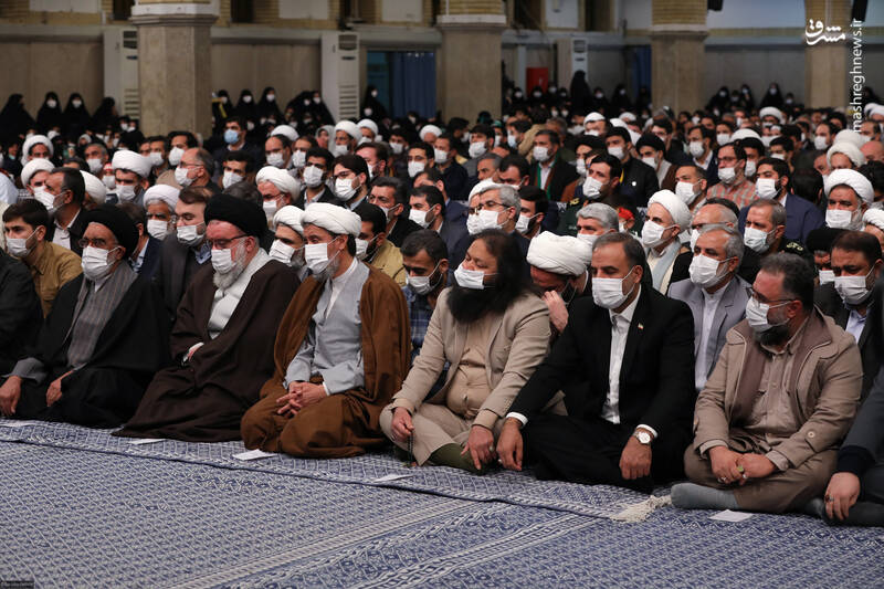 هدف اغتشاشات از بین بردن نقاط قوت کشور بود نه برطرف کردن ضعفها/ راه علاج وسوسه تبلیغاتیِ اثرگذار بر ذهن جوان و نوجوان باتوم نیست بلکه تبیین است/ مشکل اقتصادی داریم اما با آتش زدن سطل آشغال حل میشود؟