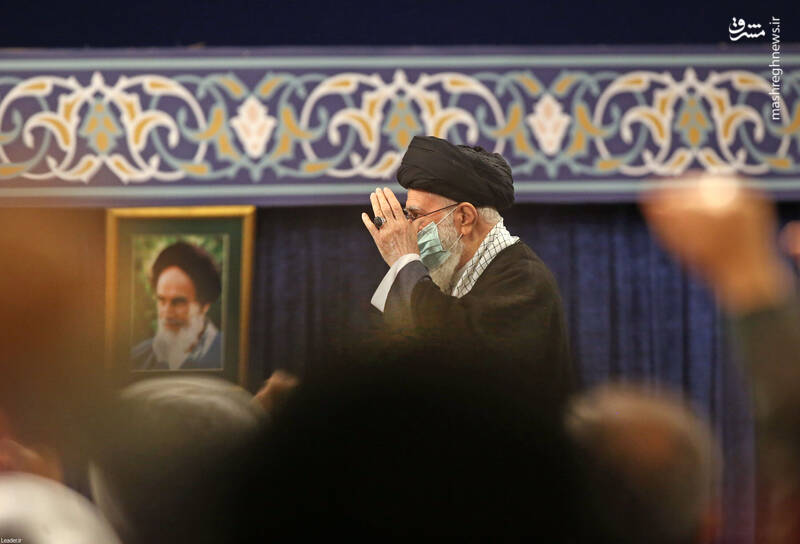 هدف اغتشاشات از بین بردن نقاط قوت کشور بود نه برطرف کردن ضعفها/ راه علاج وسوسه تبلیغاتیِ اثرگذار بر ذهن جوان و نوجوان باتوم نیست بلکه تبیین است/ مشکل اقتصادی داریم اما با آتش زدن سطل آشغال حل میشود؟