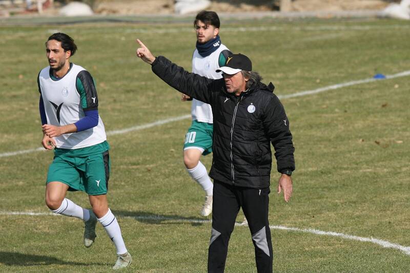 آرامش ساپینتو پس از روز طوفانی استقلال +عکس