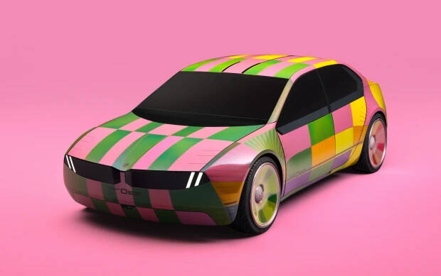 خودروی جدید BMW با تکنولوژی تغییر رنگ