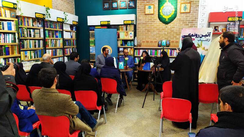 غربیها زنان را وادار میکردند به خوکها شیر بدهند!