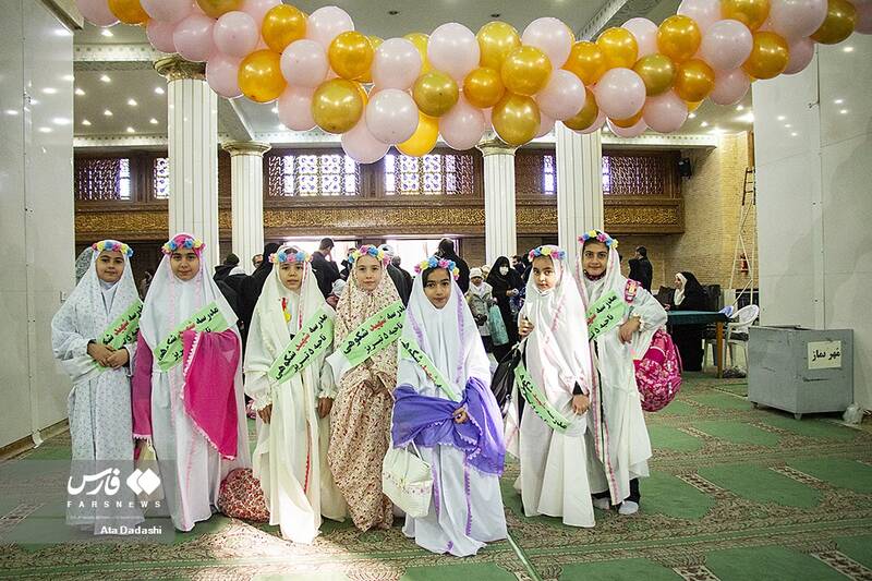 جشن شکوفایی ( تکلیف ) دانش آموزان دختر در تبریز 